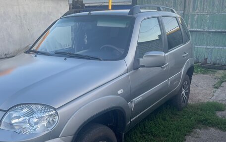 Chevrolet Niva I рестайлинг, 2011 год, 560 000 рублей, 4 фотография