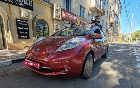 Nissan Leaf I, 2013 год, 950 000 рублей, 2 фотография