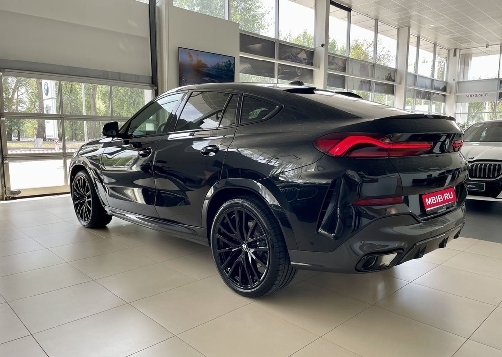 BMW X6, 2023 год, 16 500 000 рублей, 8 фотография