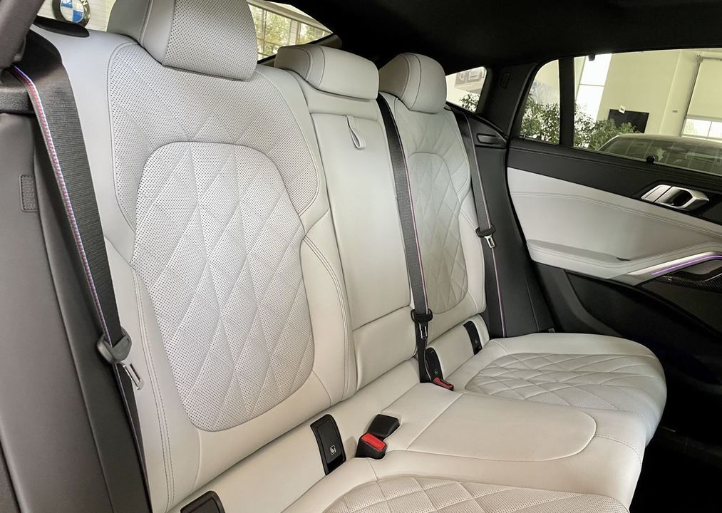 BMW X6, 2023 год, 16 500 000 рублей, 15 фотография
