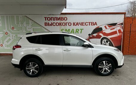 Toyota RAV4, 2017 год, 2 980 000 рублей, 5 фотография