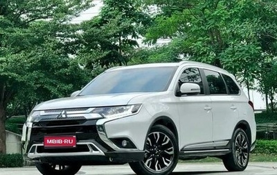 Mitsubishi Outlander III рестайлинг 3, 2021 год, 1 800 101 рублей, 1 фотография