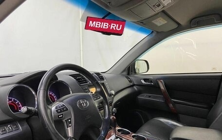 Toyota Highlander III, 2013 год, 2 300 000 рублей, 9 фотография