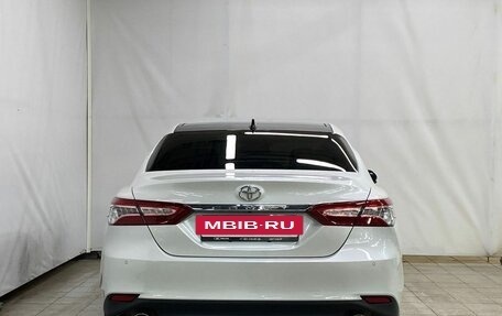 Toyota Camry, 2023 год, 4 580 000 рублей, 6 фотография