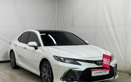 Toyota Camry, 2023 год, 4 580 000 рублей, 3 фотография