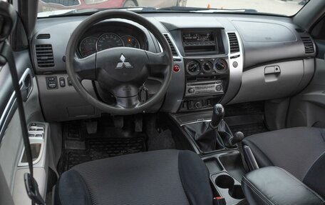 Mitsubishi Pajero Sport II рестайлинг, 2010 год, 1 919 000 рублей, 6 фотография