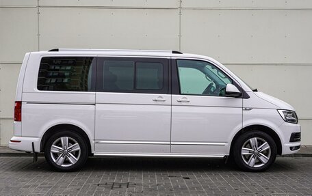 Volkswagen Multivan T6 рестайлинг, 2015 год, 3 990 000 рублей, 5 фотография