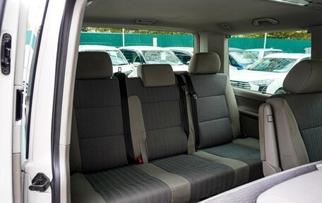 Volkswagen Multivan T6 рестайлинг, 2015 год, 3 990 000 рублей, 9 фотография