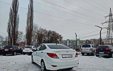 Hyundai Solaris II рестайлинг, 2013 год, 897 000 рублей, 4 фотография