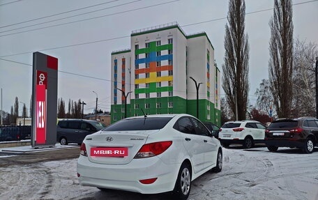 Hyundai Solaris II рестайлинг, 2013 год, 897 000 рублей, 2 фотография