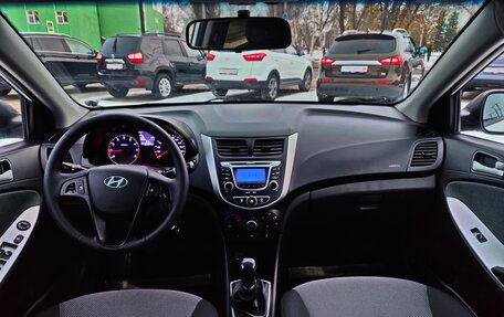 Hyundai Solaris II рестайлинг, 2013 год, 897 000 рублей, 14 фотография