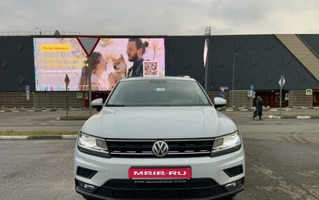 Volkswagen Tiguan II, 2017 год, 2 675 000 рублей, 2 фотография