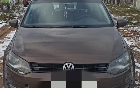 Volkswagen Polo VI (EU Market), 2013 год, 800 000 рублей, 1 фотография