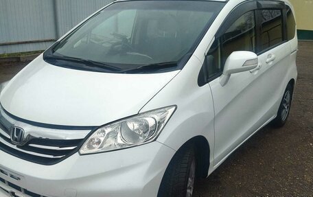 Honda Freed I, 2013 год, 1 350 000 рублей, 1 фотография