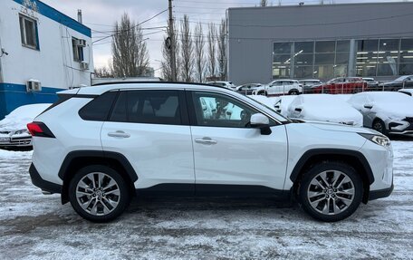 Toyota RAV4, 2021 год, 4 480 000 рублей, 3 фотография