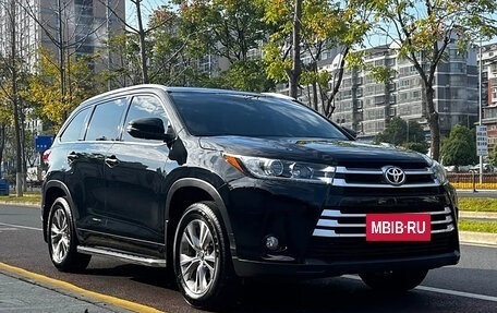 Toyota Highlander III, 2021 год, 2 800 006 рублей, 3 фотография