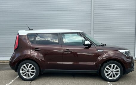 KIA Soul II рестайлинг, 2017 год, 1 665 000 рублей, 5 фотография