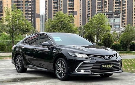 Toyota Camry, 2021 год, 2 650 000 рублей, 3 фотография