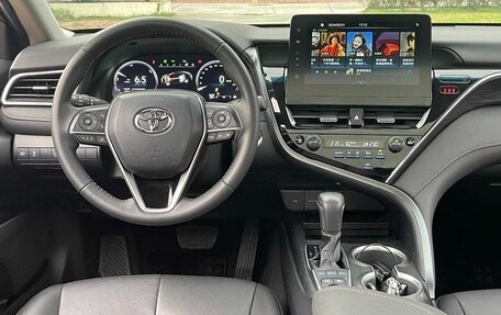 Toyota Camry, 2021 год, 2 650 000 рублей, 18 фотография