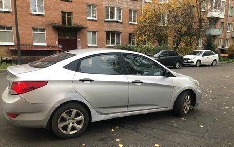 Hyundai Solaris II рестайлинг, 2012 год, 680 000 рублей, 3 фотография