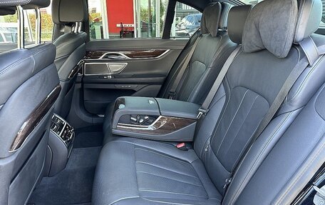 BMW 7 серия, 2021 год, 5 650 000 рублей, 21 фотография