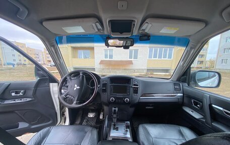 Mitsubishi Pajero IV, 2008 год, 1 720 000 рублей, 10 фотография