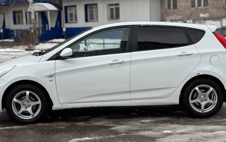 Hyundai Solaris II рестайлинг, 2013 год, 890 000 рублей, 3 фотография