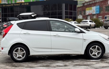 Hyundai Solaris II рестайлинг, 2013 год, 890 000 рублей, 4 фотография