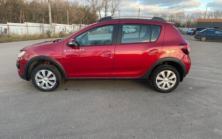 Renault Sandero II рестайлинг, 2015 год, 1 050 000 рублей, 2 фотография