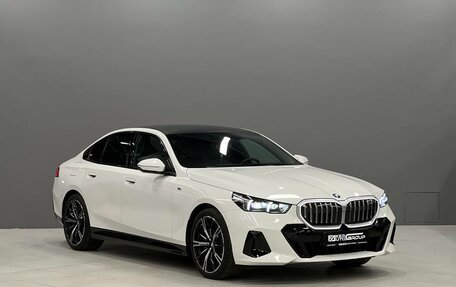 BMW 5 серия, 2023 год, 10 800 000 рублей, 2 фотография