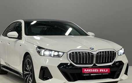 BMW 5 серия, 2023 год, 10 800 000 рублей, 6 фотография