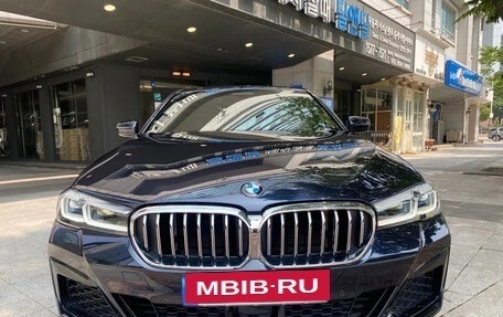 BMW 5 серия, 2022 год, 3 710 000 рублей, 2 фотография