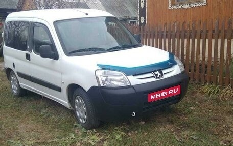 Peugeot Partner II рестайлинг 2, 2011 год, 630 000 рублей, 2 фотография