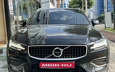 Volvo V60 II, 2021 год, 4 330 000 рублей, 1 фотография