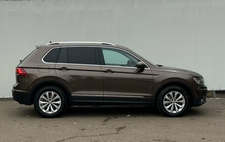 Volkswagen Tiguan II, 2017 год, 2 220 000 рублей, 4 фотография