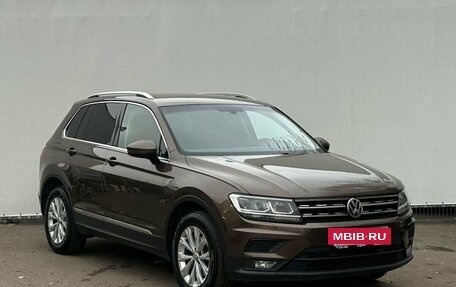 Volkswagen Tiguan II, 2017 год, 2 220 000 рублей, 3 фотография