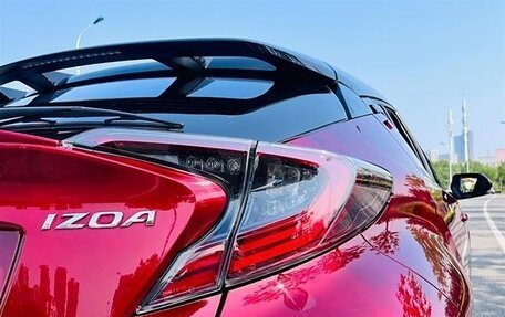 Toyota C-HR I рестайлинг, 2020 год, 2 100 000 рублей, 16 фотография