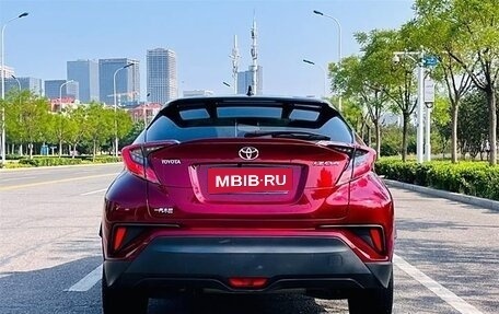 Toyota C-HR I рестайлинг, 2020 год, 2 100 000 рублей, 6 фотография