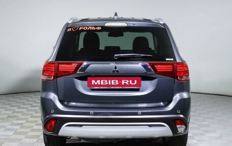 Mitsubishi Outlander III рестайлинг 3, 2021 год, 3 350 000 рублей, 6 фотография