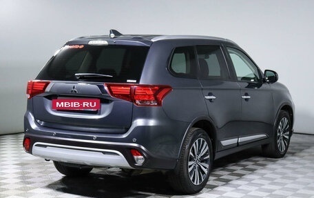 Mitsubishi Outlander III рестайлинг 3, 2021 год, 3 350 000 рублей, 5 фотография