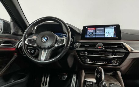 BMW 5 серия, 2018 год, 4 320 000 рублей, 15 фотография