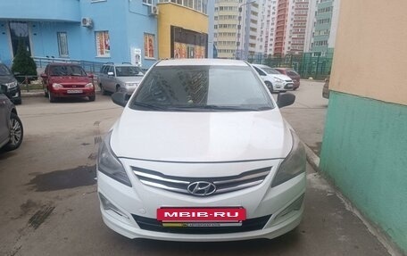 Hyundai Solaris II рестайлинг, 2015 год, 650 000 рублей, 4 фотография