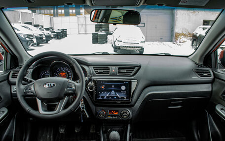 KIA Rio III рестайлинг, 2013 год, 830 000 рублей, 10 фотография