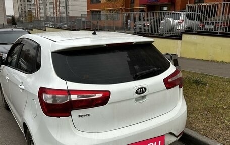 KIA Rio III рестайлинг, 2014 год, 700 000 рублей, 2 фотография