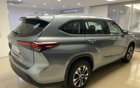 Toyota Highlander, 2022 год, 7 200 000 рублей, 4 фотография