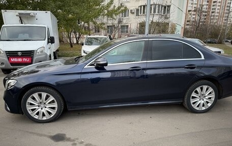 Mercedes-Benz E-Класс, 2019 год, 4 500 000 рублей, 4 фотография