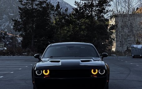 Dodge Challenger III рестайлинг 2, 2018 год, 2 364 010 рублей, 14 фотография