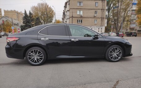 Toyota Camry, 2023 год, 4 200 000 рублей, 5 фотография