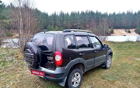 Chevrolet Niva I рестайлинг, 2011 год, 519 000 рублей, 2 фотография