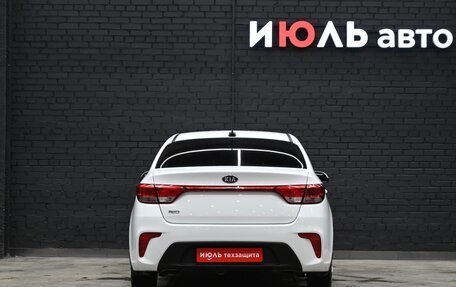 KIA Rio IV, 2017 год, 1 400 000 рублей, 4 фотография